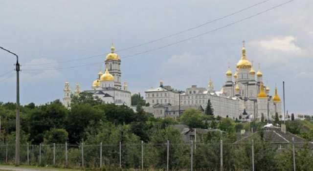 Всплеск коронавируса в Почаеве: Город закрывают на въезд/выезд 