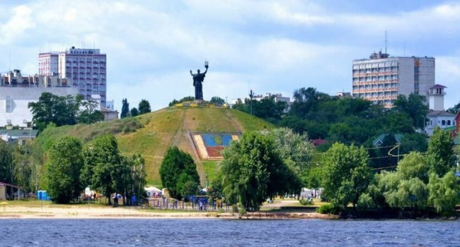 Ахеджаков: в Черкассах карантин официально закончился – в городе царит анархия, в общественных местах люди без масок, перчаток