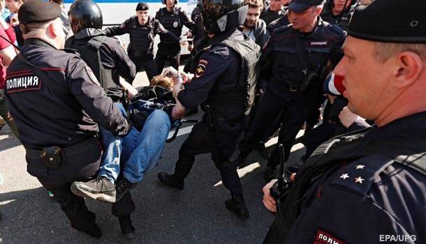 «Просыпайтесь города, с нашей родиной беда!»: Хабаровск, Москва и Санкт-Петербург восстали против власти РФ